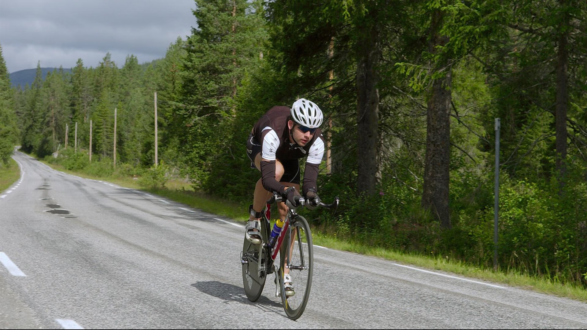进口坚果引争议，中国启动反倾销调查，坚果进出口